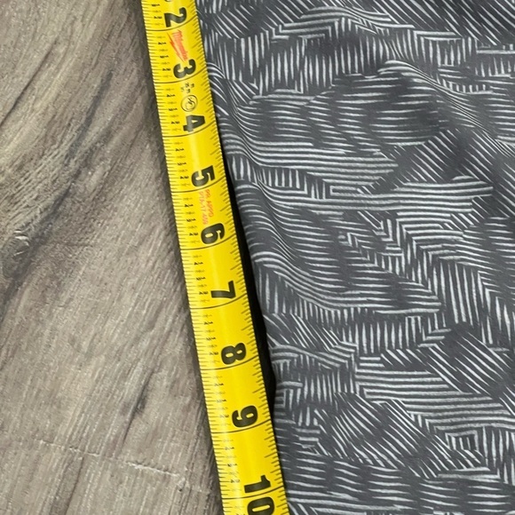 Nike Golf Dri-Fit 32W Geometric Camo Performance Shorts Wicking Classic EUC - Picture 6 of 8